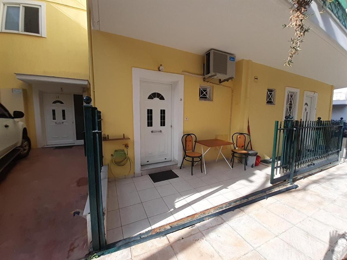 Yellow House Apartment Kalamata Exterior photo